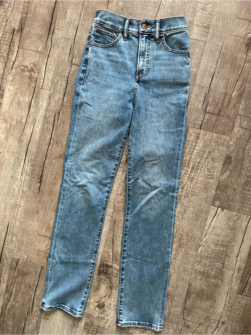 Express Women's Light Blue Slim Straight Jeans